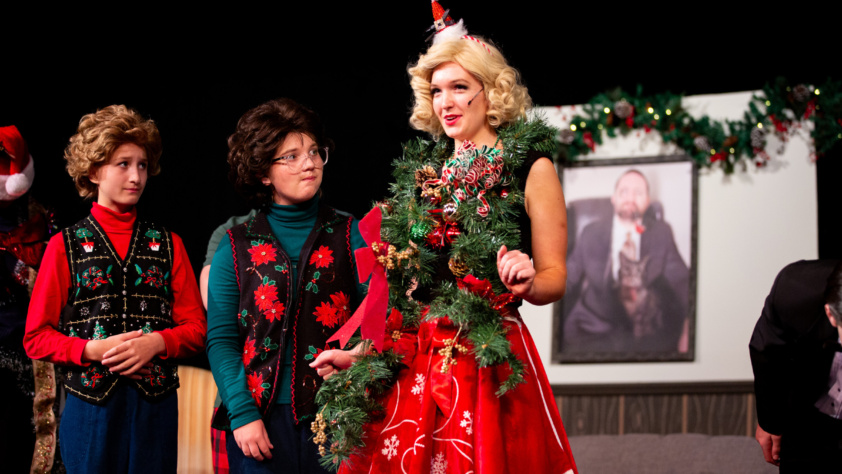 Murder at the O’Malley Inn – Christmas Spirit